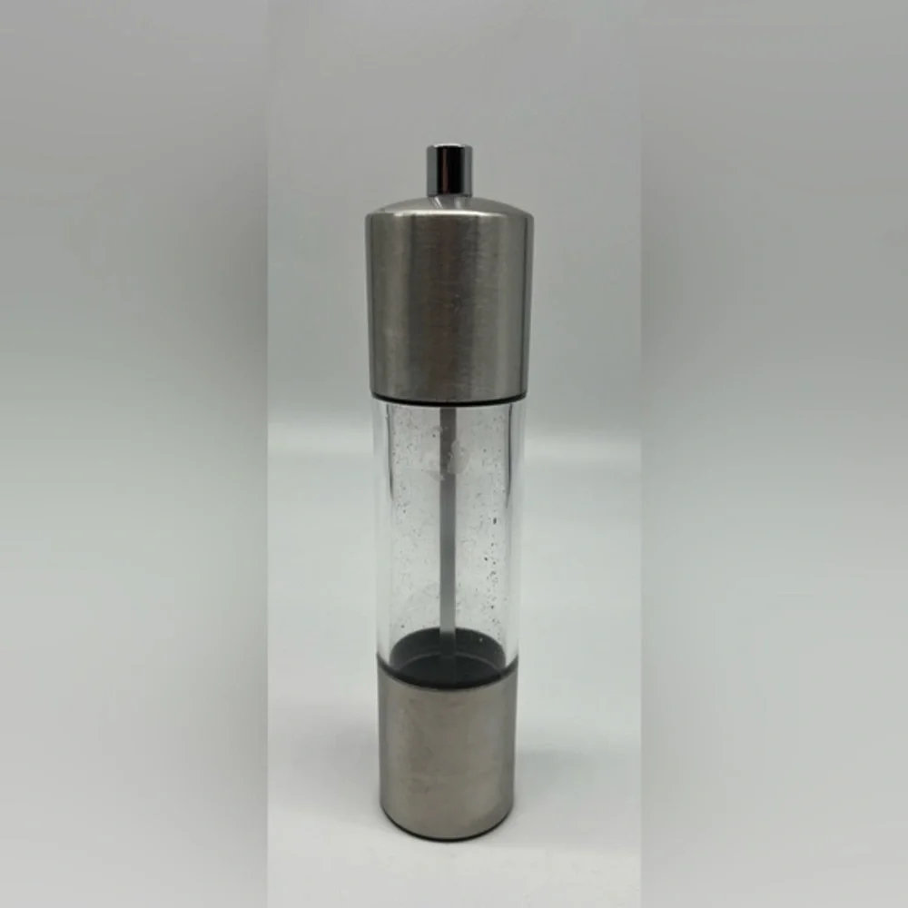 Cole & Mason pepper mill stainless steel gently used in excellent condition